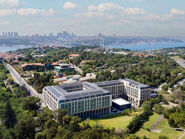 ALTUN�ZADE SUITES �STANBUL CURIO COLLECTION BY H�LTON KAPILARINI A�TI